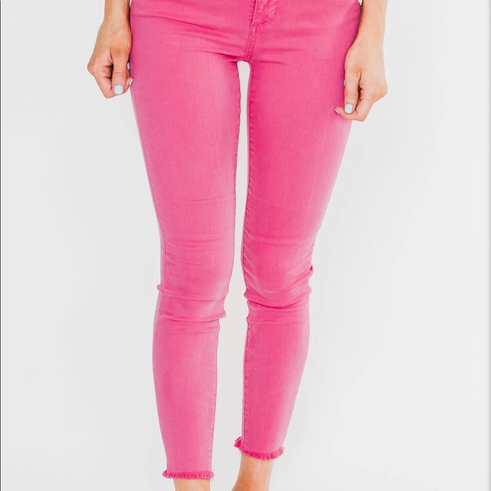 Cello pink jeans!  These are the cutest! Size 11 mid-rise crop skinny frayed hem